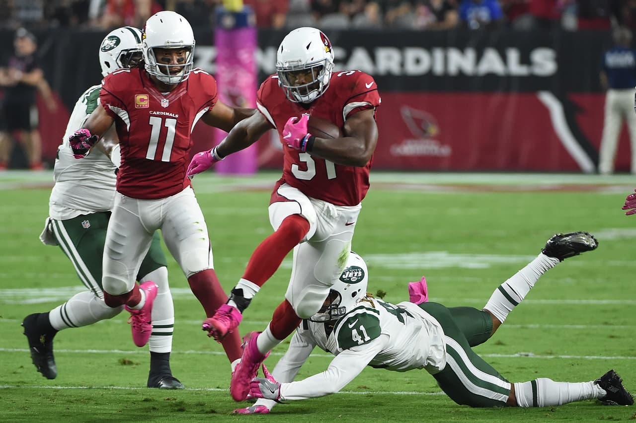 <b>David Johnson, RB - Arizona Cardinals</b>
<br>El corredor de segundo año le corrió a los Jets 111 yardas en 22 acarreos, lo más impactante, sus tres touchdowns por tierra, la más larga de 58 yardas, en juego que se echó al bolsillo Arizona por 28-3 en Lunes por la Noche.