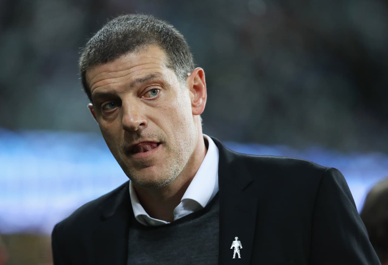 Slaven Bilic, entrenador de los 'Hammers', alineó a: Hart; Zabaleta, Reid, Fonte, Masuaku; Obiang, Kouyate; Antonio, Lanzini, Arnautovic; Hernández.