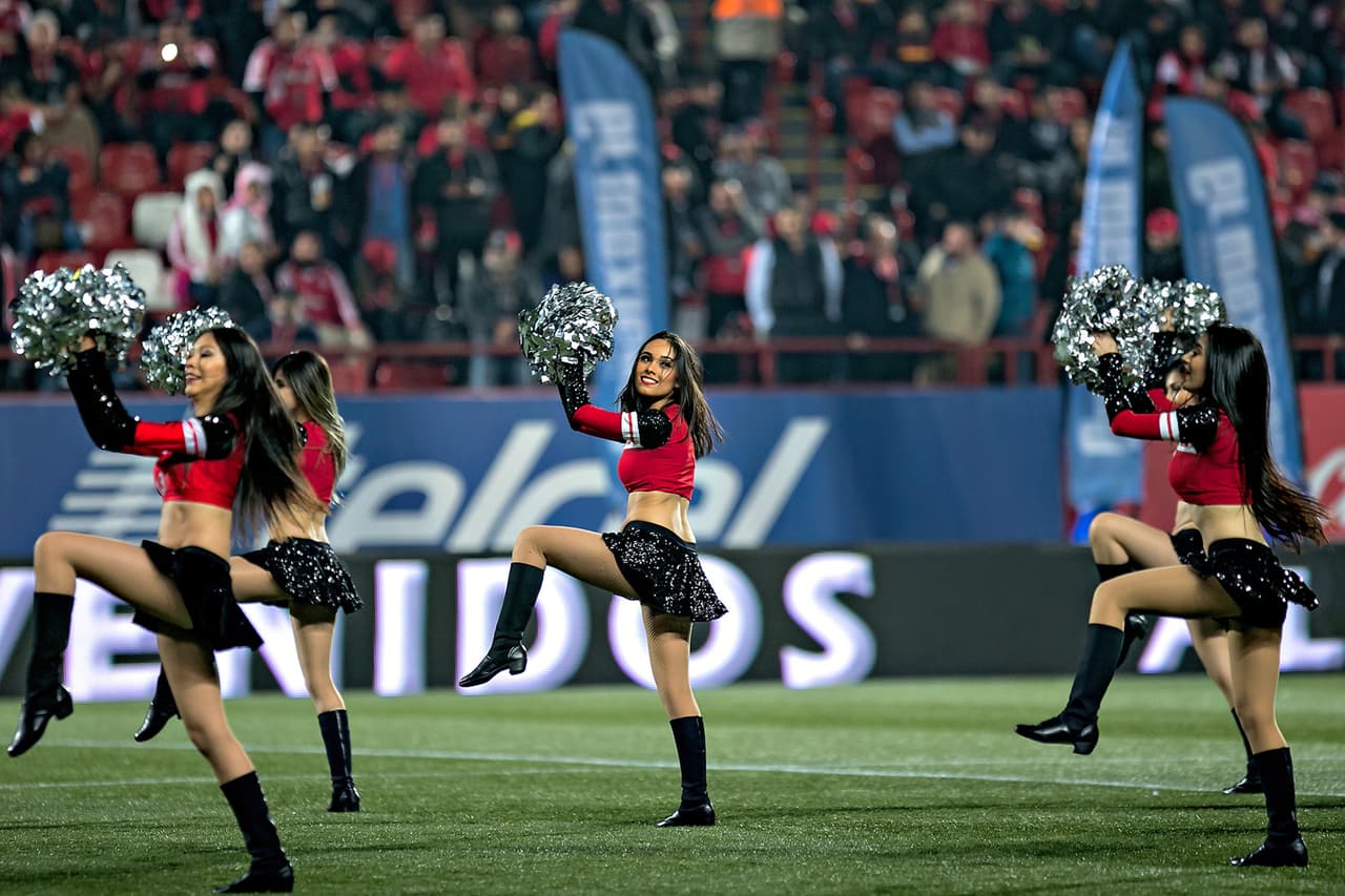 La belleza de las porristas en la fecha 3