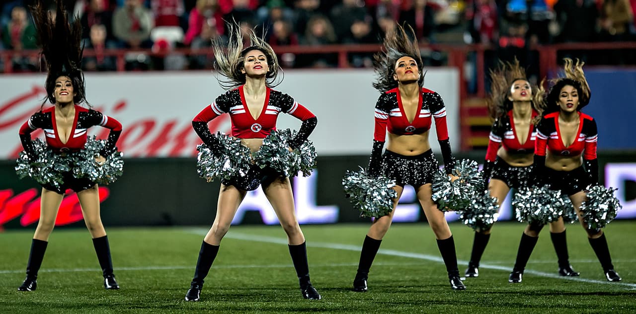 La belleza de las porristas en la fecha 3