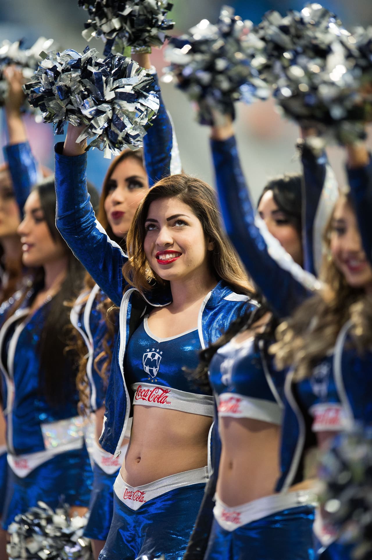 La belleza de las porristas en la fecha 3