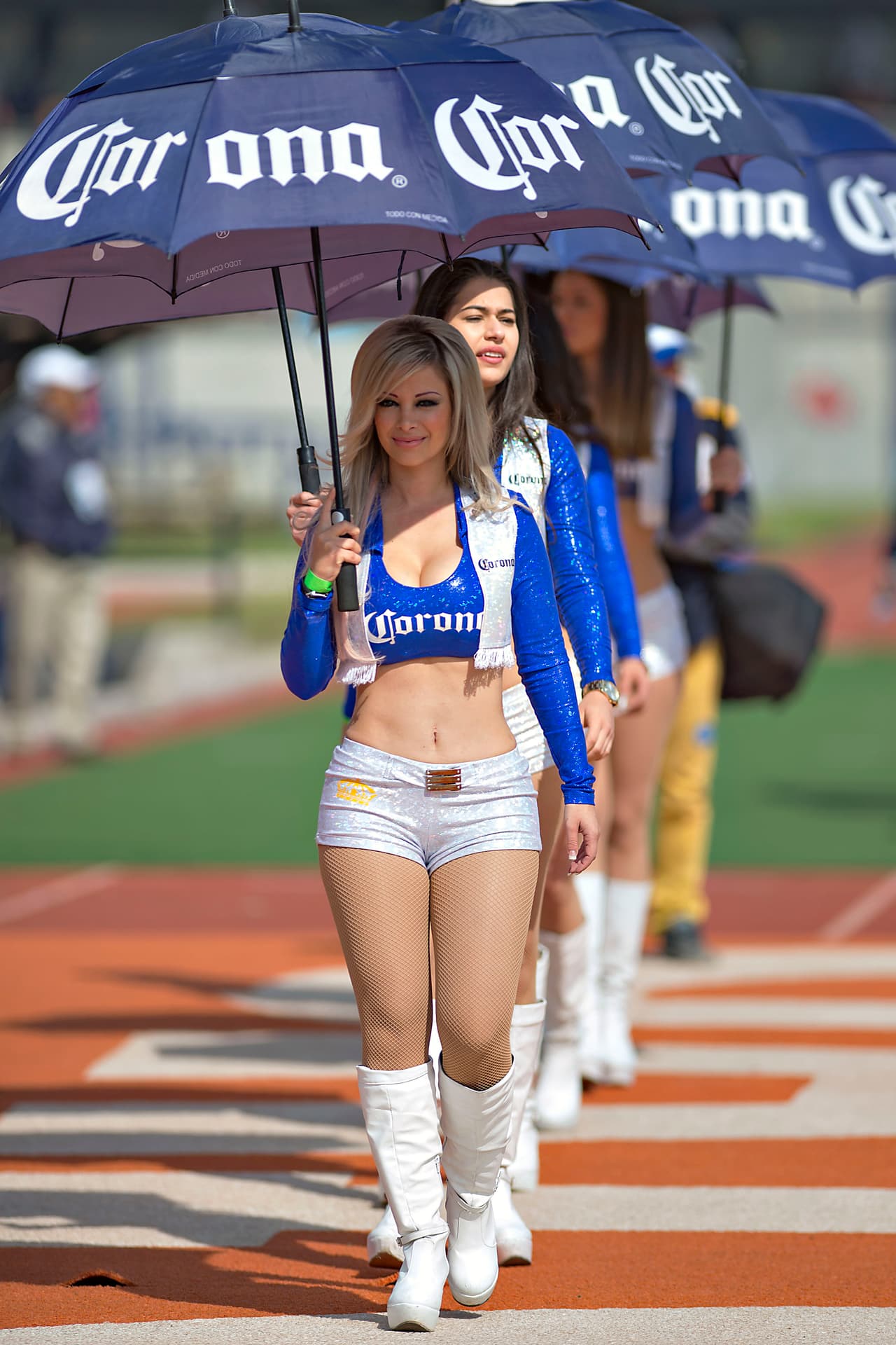 La belleza de las porristas en la fecha 3