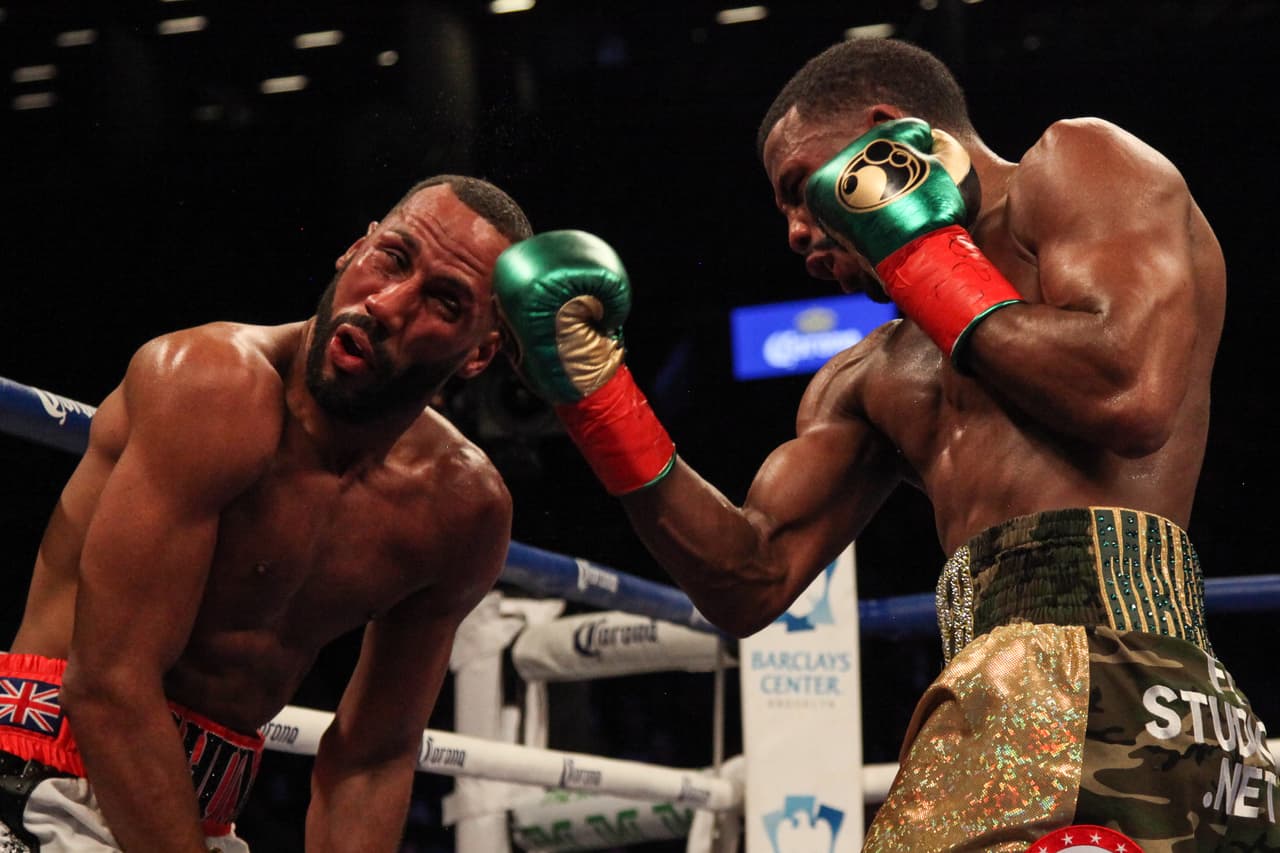 Las tarjetas de calificaciones de los jueces fueron: 114-112 para DeGale y de 113-113 y 113-113 para decretar el empate.