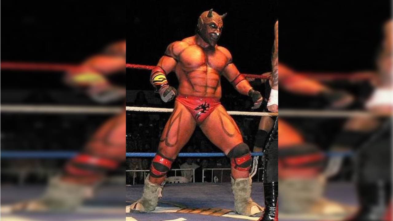 En una función, Gronda hizo un giro y al caer sobre su pierna sufrió una fractura expuesta de tibia y peroné.