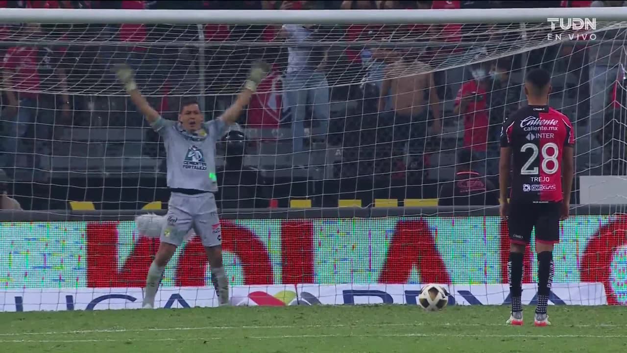 ¡GOL!  anota para Atlas. Christopher Trejo