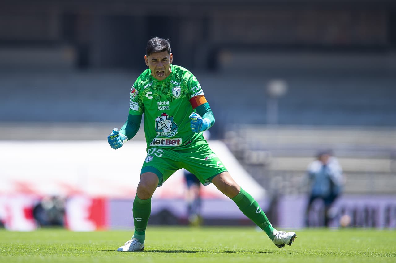 Ismael Sosa y Érick Sánchez le daban la victoria parcial a los Tuzos sobre los Pumas, durante la Jornada 13 del Torneo Guard1anes de la Liga MX. Peroe el gol anotado por Sebastián Saucedo al minuto 90 y despúes al 90+4 por parte de Dinneno, el encuentro que se llevó a cabo en Ciudad Universitaria, terminó en emocionante empate 2-2.