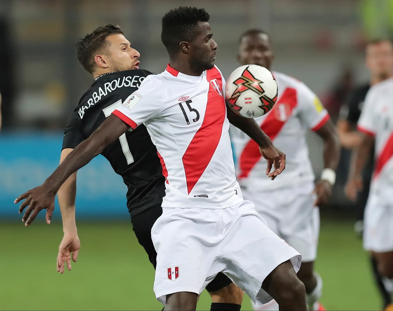 Christian Ramos, defensor peruano refuerza a Tiburones de Veracruz