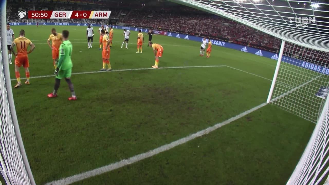 ¡Hoffman puso la 'manita'! Alemania aplasta a Armenia