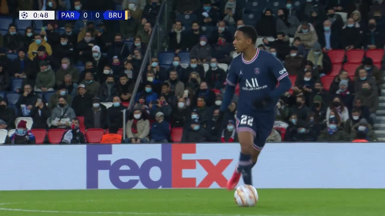 ¡GOL!  anota para Paris Saint-Germain. Kylian Mbappé