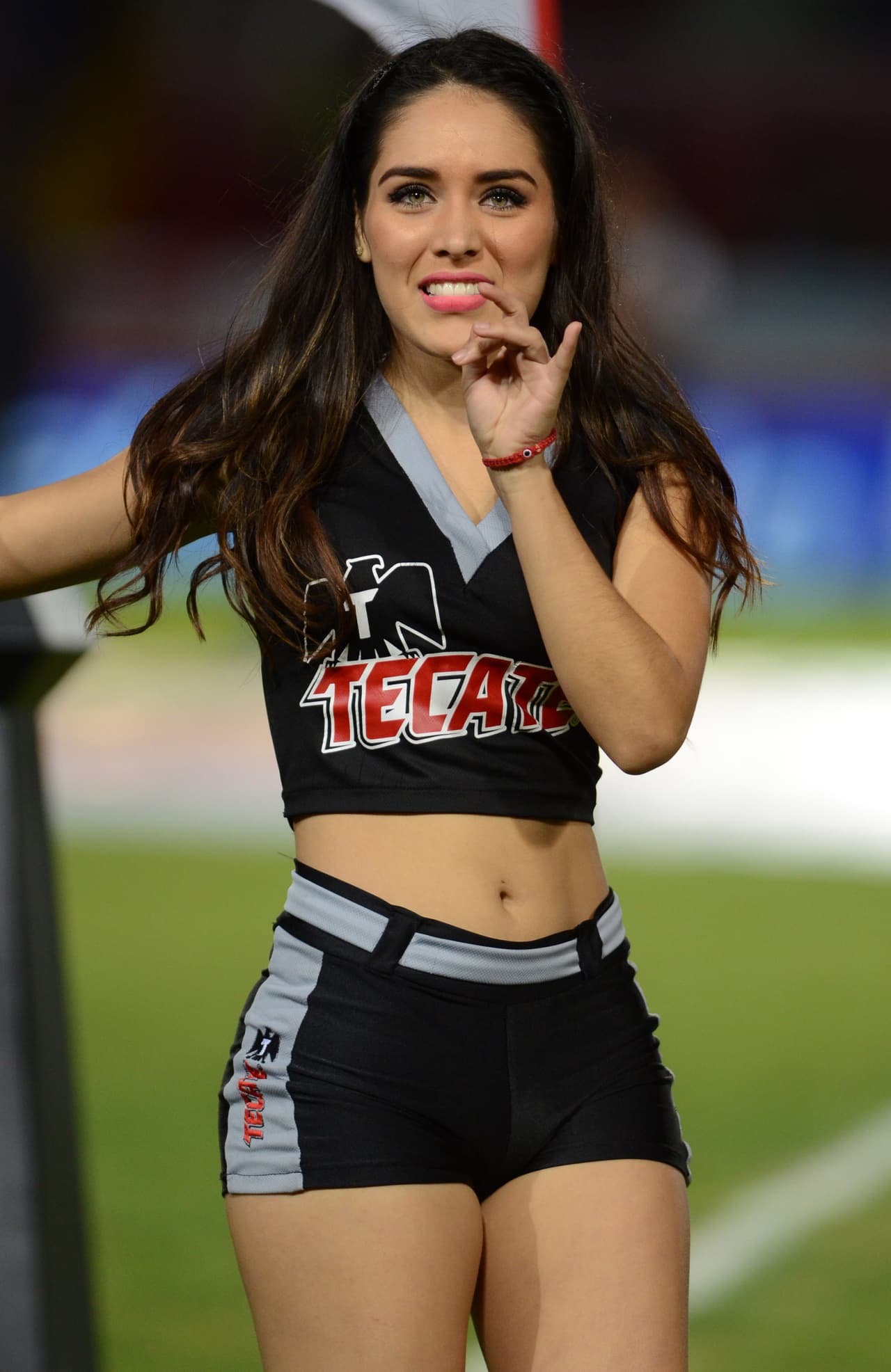 La belleza de las porristas en la fecha 4