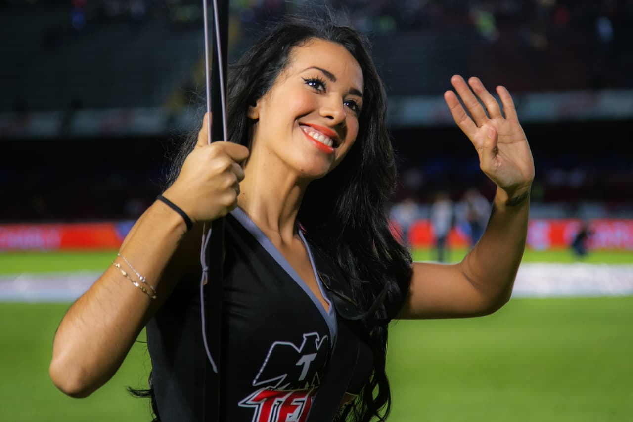 La belleza de las porristas en la fecha 4