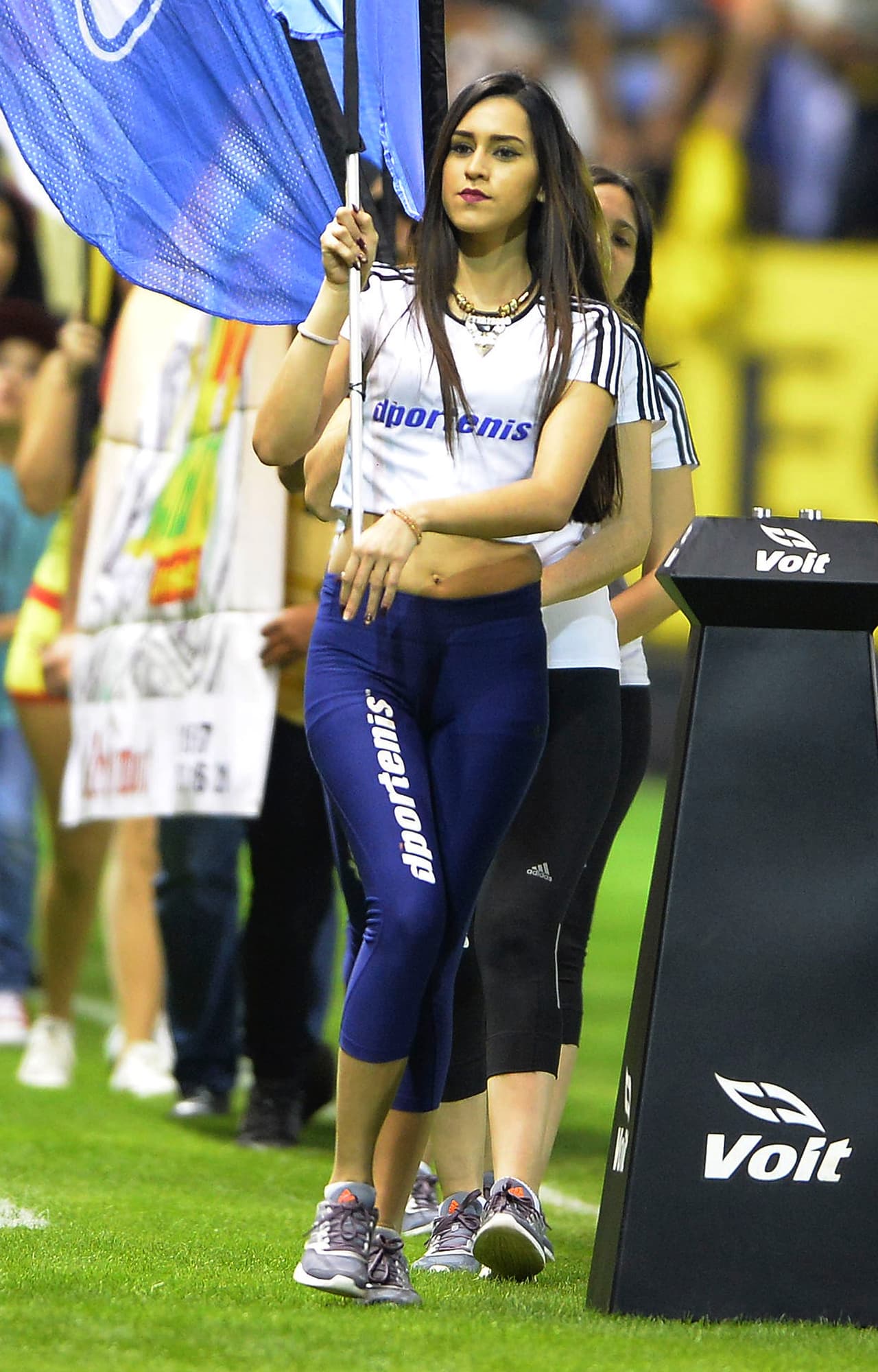 La belleza de las porristas en la fecha 4