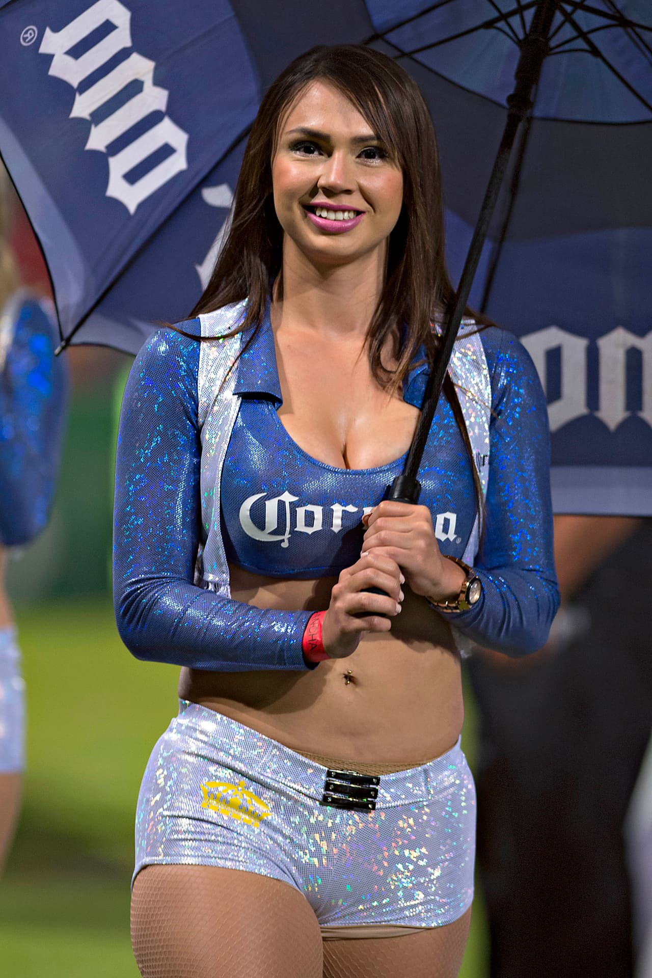 La belleza de las porristas en la fecha 4