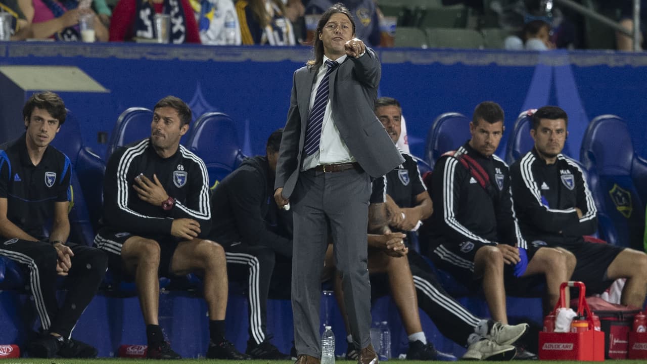 ¡Matías Almeyda volverá a defender los colores de las Chivas!