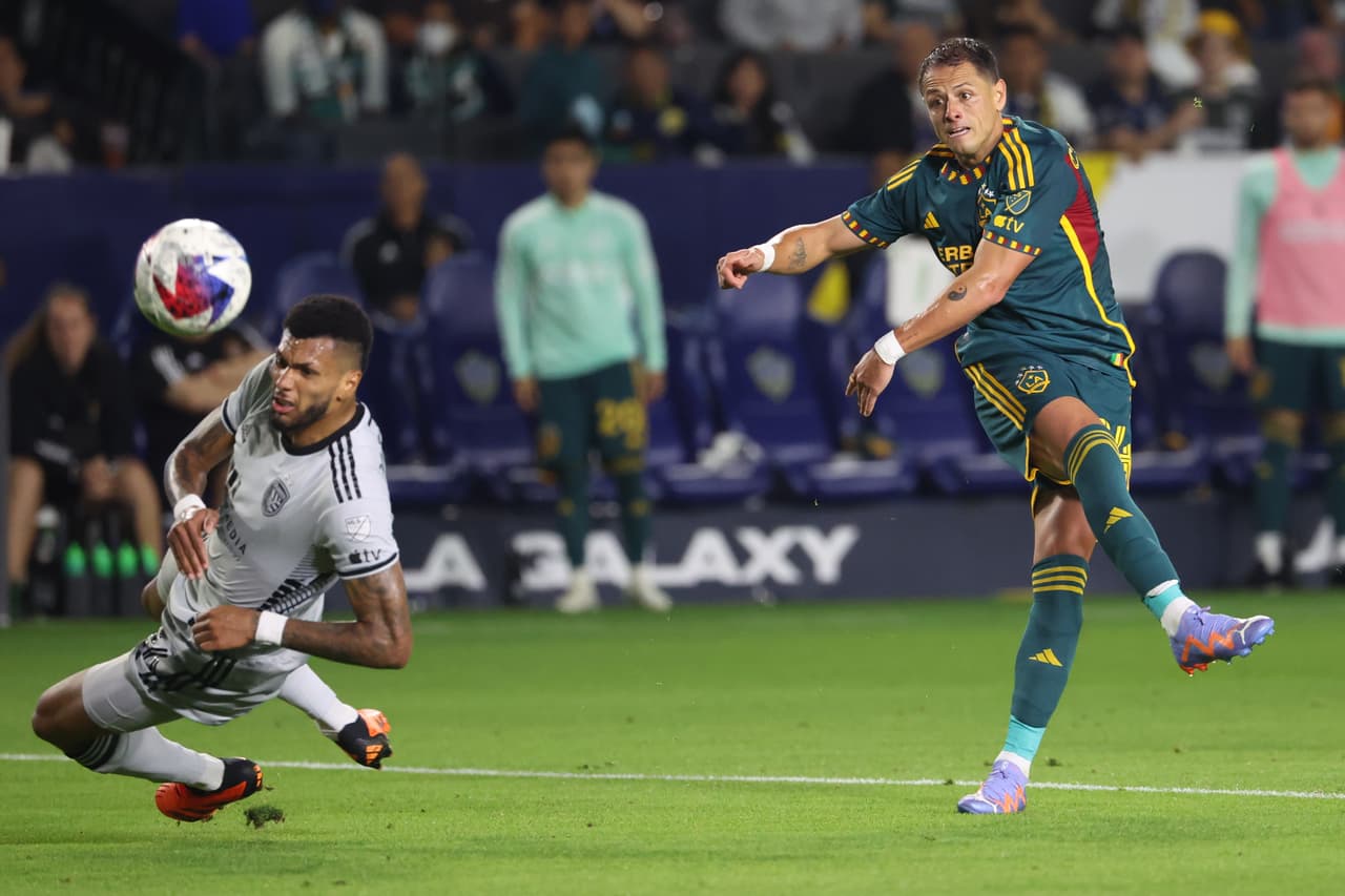 Chicharito Hernández