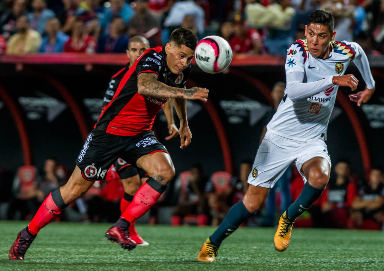 Ambos equipos terminaron con 10 hombres pero jugando con gran intensidad. Agustín Marchesín fue el héroe del partido.