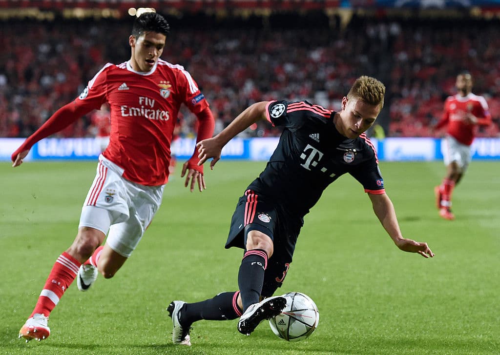 El Benfica intentó la menor cantidad de pases (108) hacia adelante en la actual temporada. El equipo también registro la menor cantidad en número de toques (416), pases intentados (241) y pases precisos (160).
