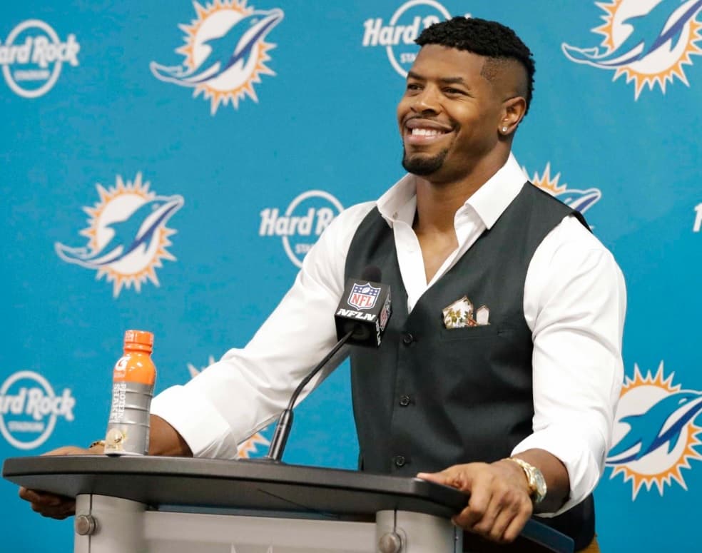 Cameron Wake, ala defensiva de los Miami Dolphins, que derrotaron a su rival de división, los Buffalo Bills, por 28-25.