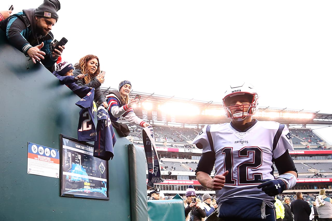 Philadelphia no aprovechó la condición de local y perdiò ante unos inspirados Patriots.