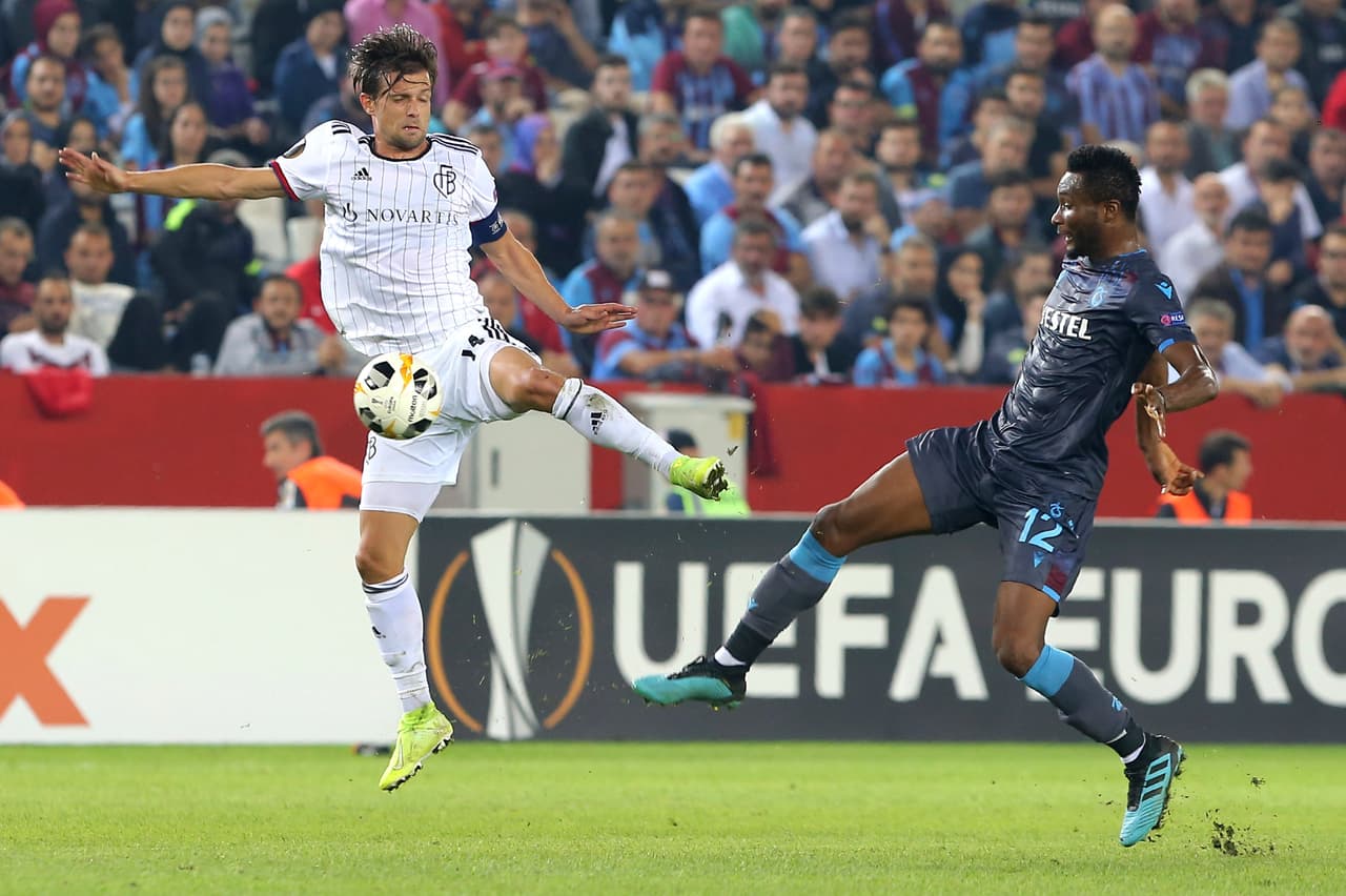 Parmak y Sosa marcaron, por el Trabzonspor; Widmer y Okafor lo hicieron por el Basel.