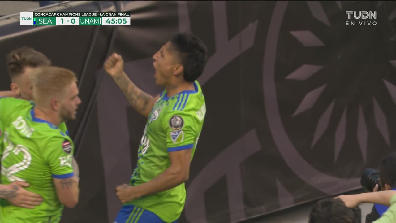 ¡Se la desvían a Talavera! Ruidíaz, con un poco de suerte, hace el 1-0