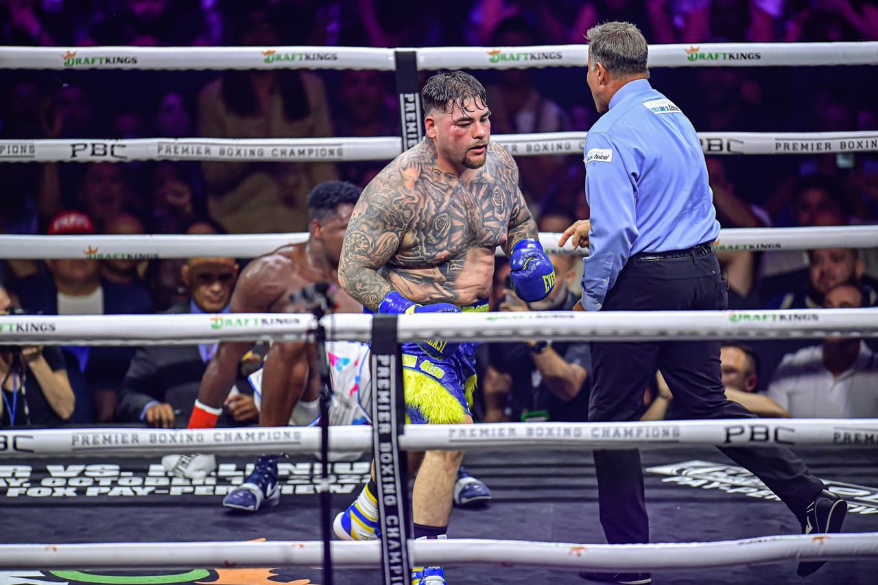 En una pelea llena de emociones Andy Ruíz logró derrotar a Luís Ortíz, quien aguantó pese a caer tres veces a la lona.