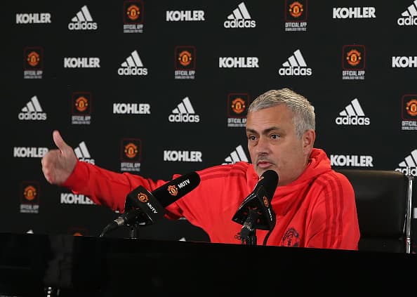 Mourinho le responde con todo a periodista de la TV de su propio club
