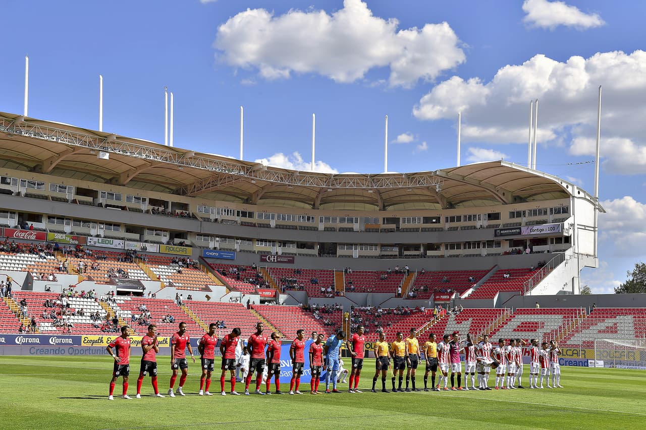 Estadio Victoria (Necaxa 1-0 Lobos) - 8,734 espectadores