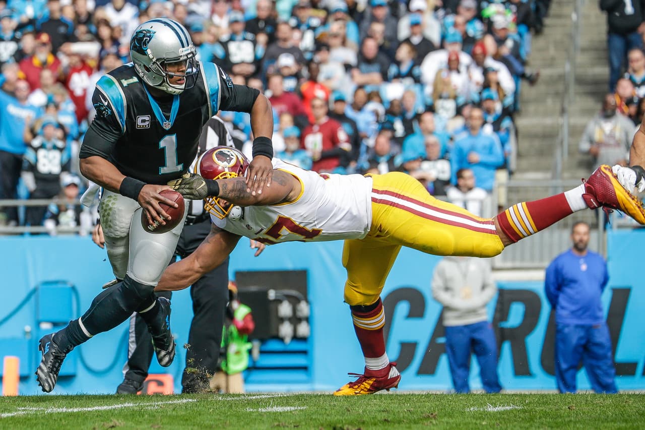 Los Carolina Panthers llegaron a 10 triunfos sin derrota, Cam Newton lanzó 5 pases de touchdown, es el equipo número uno de la Conferencia Nacional y siguen sin recibir el crédito que merecen. Carolina no tiene un equipo que simpatice mediáticamente y poco ayuda su estilo en ocasiones conservador de juego. No es posible que Dallas sea considerado favorito en Thanksgiving.