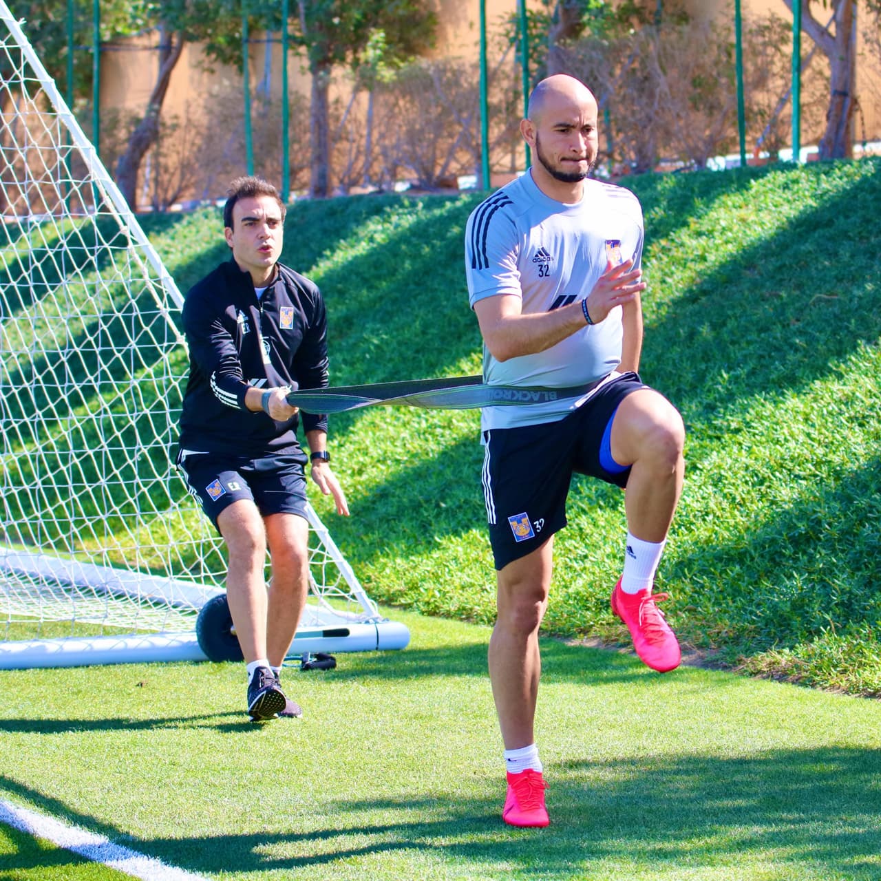 Carlos González entrena por separado de cara al Mundial de Clubes