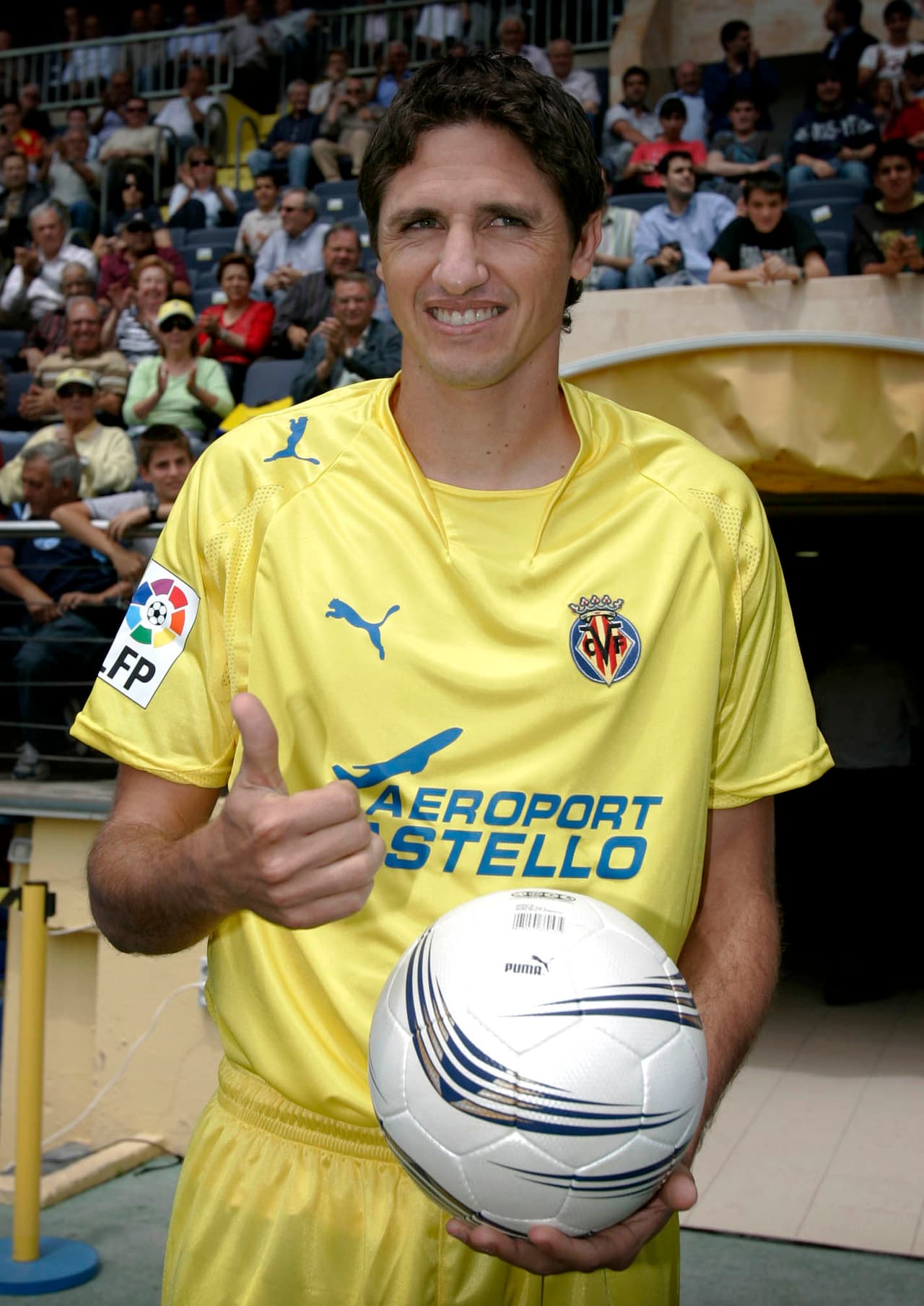 Enseguida pasó al equipo Groguet y allí estuvo tan solo un año antes de regresar a su país con el Sao Paulo.