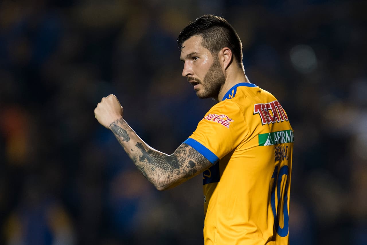 Gignac no se perdió el debut de Ménez