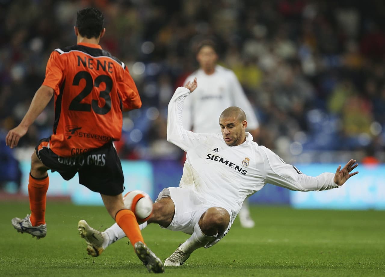 El uruguayo Carlos Diogo fue otro con poco éxito en Real Madrid, donde apenas estuvo en la temporada 2005-2006, antes de irse a préstamo y posterior compra al Zaragoza.