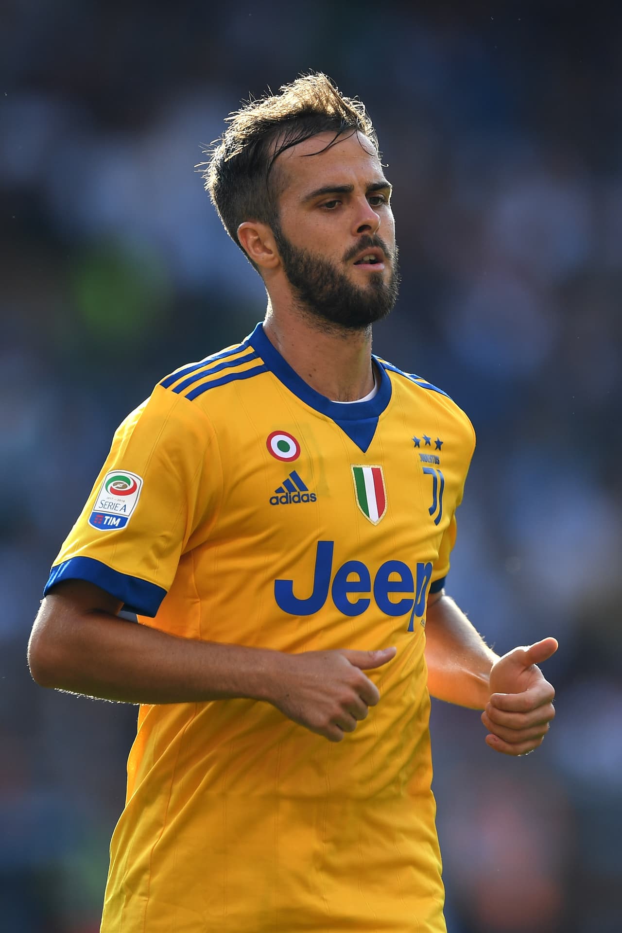 9. Miralem Pjanic (Juventus F.C.) - 4,5 millones de euros