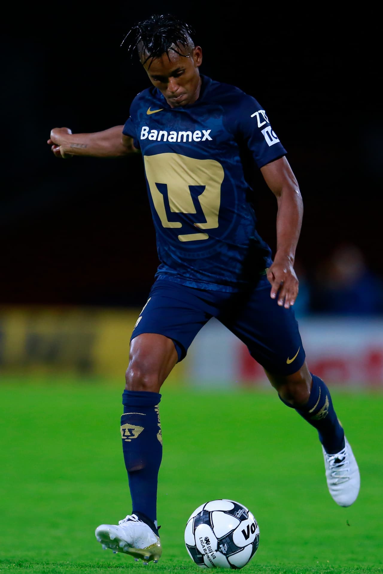 Fidel Martínez es otra alternativa en ataque para Ecuador y también fue clave con Pumas en la pasada Copa Libertadores.