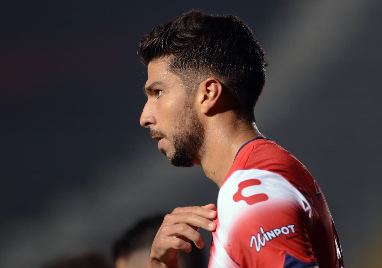 Los Tiburones Rojos depositaron su confianza en Eduardo Herrera para cubrir el puesto de Julio Furch. Pero acabó el torneo como suplente de Ángel Reyna.