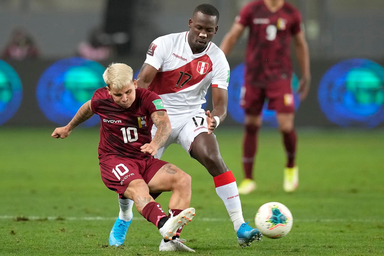 Un solitario gol de Christian Cueva fue suficiente para que el cuadro inca, dirigido por Ricardo Gareca, sume tres puntos de oro y se meta en la pelea por un boleto a la Copa del Mundo de Qatar 2022.
