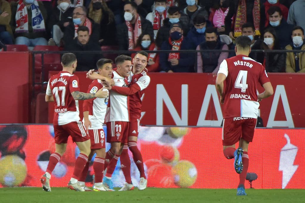 Los locales lograron conectar en el segundo tiempo para recuperar la desventaja de 0-2 para terminar empatando 2-2, Sevilla logró recatar el empate, pero le vuelve a dar oportunidad al Real Madrid de serpararse en la punta.