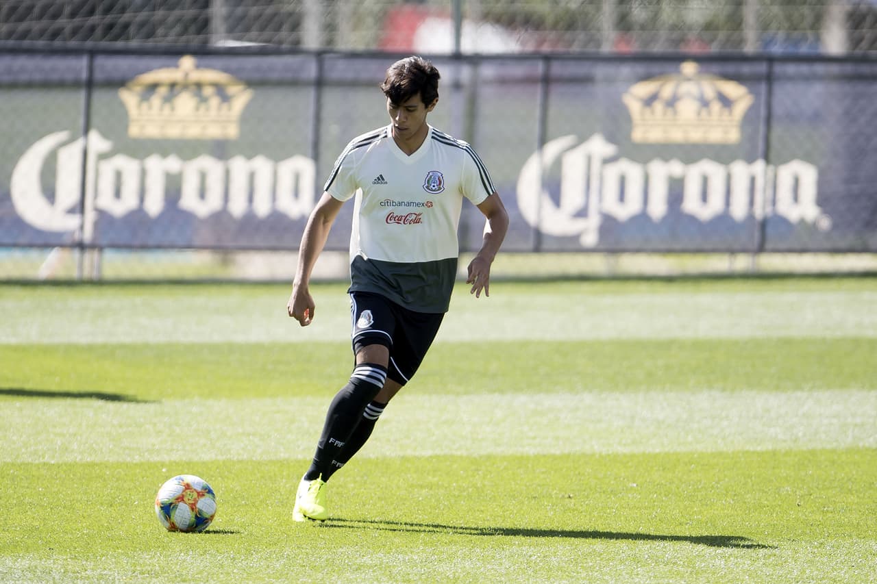 Macías, convocado al Tri... Sub 22; Lainez, fuera