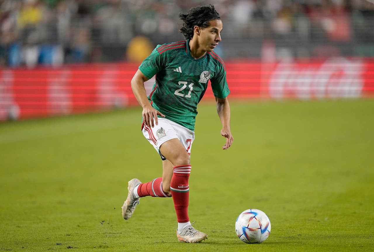 Diego Lainez suena como posible refuerzo para Tigres