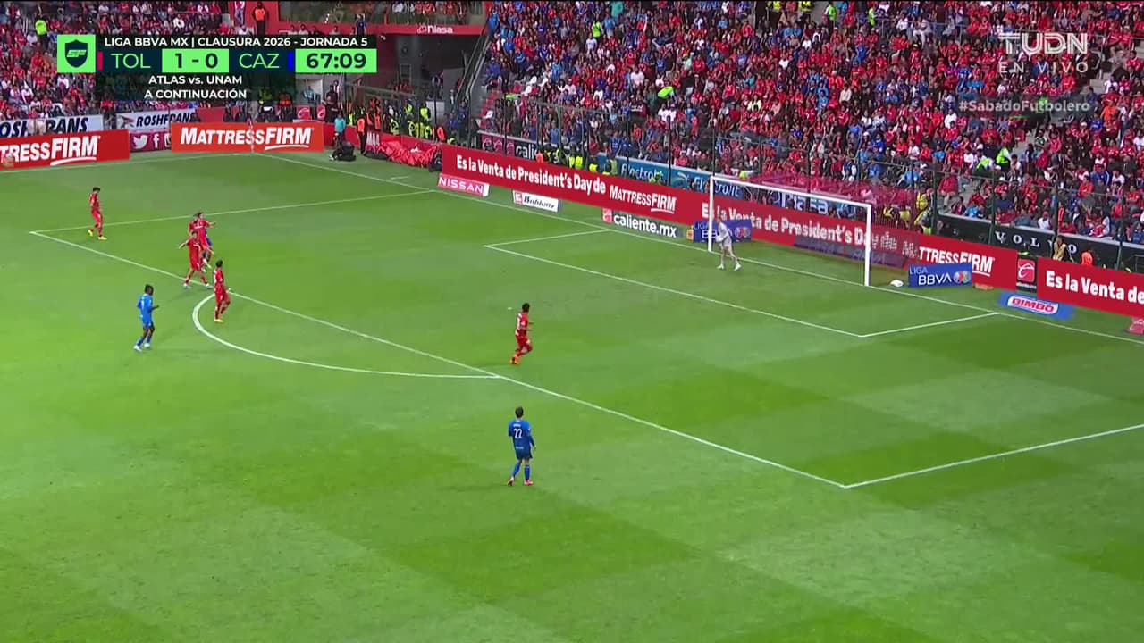 ¡TIRO ATAJADO! disparo por José Paradela.