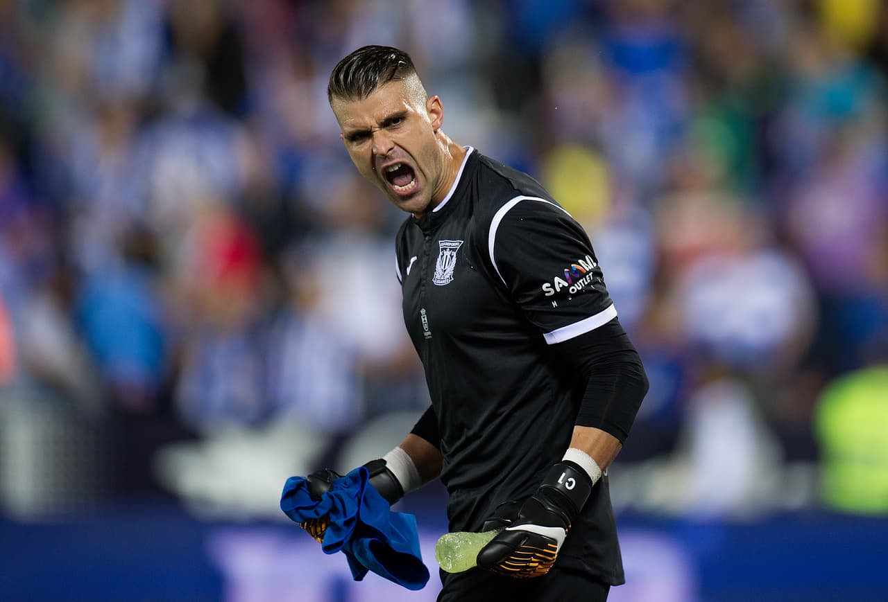 El guardameta titular del Leganés, Iván "Pichu" Cuéllar, es 
<b>experto en salvar equipos con problemas de permanencia. </b>Así le pasó con el Sporting de Gijón y con el cuadro pepinero.