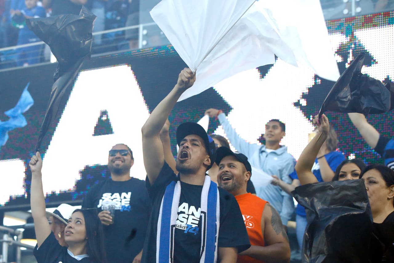 Y los locales soportaron una velada más sin un resultado positivo.
<br>