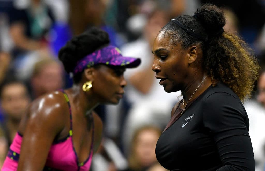 Las hermanas se enfrentaron por trigésima vez (30) desde 1998, quedando Serena Williams (derecha) con 18 victorias por 12 de Venus.