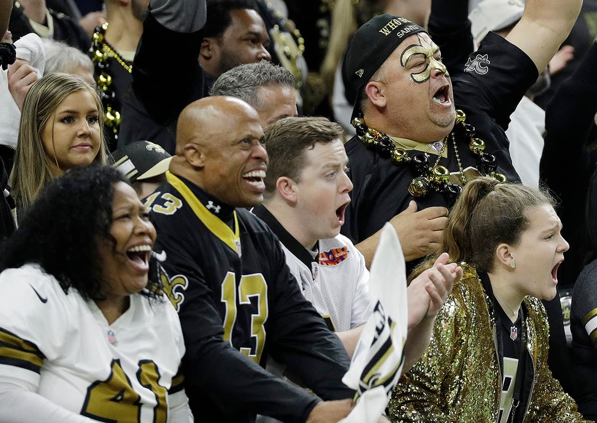 En el Superdome se vivió la fiesta del juego entre Rams y Saints.