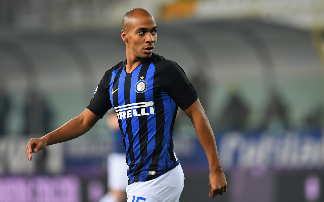 En Italia se está comentando que el mediocampista brasileño Joao Mario dejará el Inter para sumarse al Mónaco.