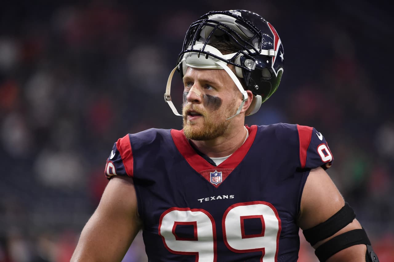 Los Texans de Watt también vieron dañarse a otro defensivo dominante marginado; perdieron al linebacker Whitney Mercilus por la campaña debido a una lesión en el pecho.