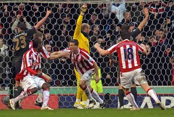 Pero a un minuto para el final el Stoke dejó el encuentro igualado con un gol de Robert Huth.
