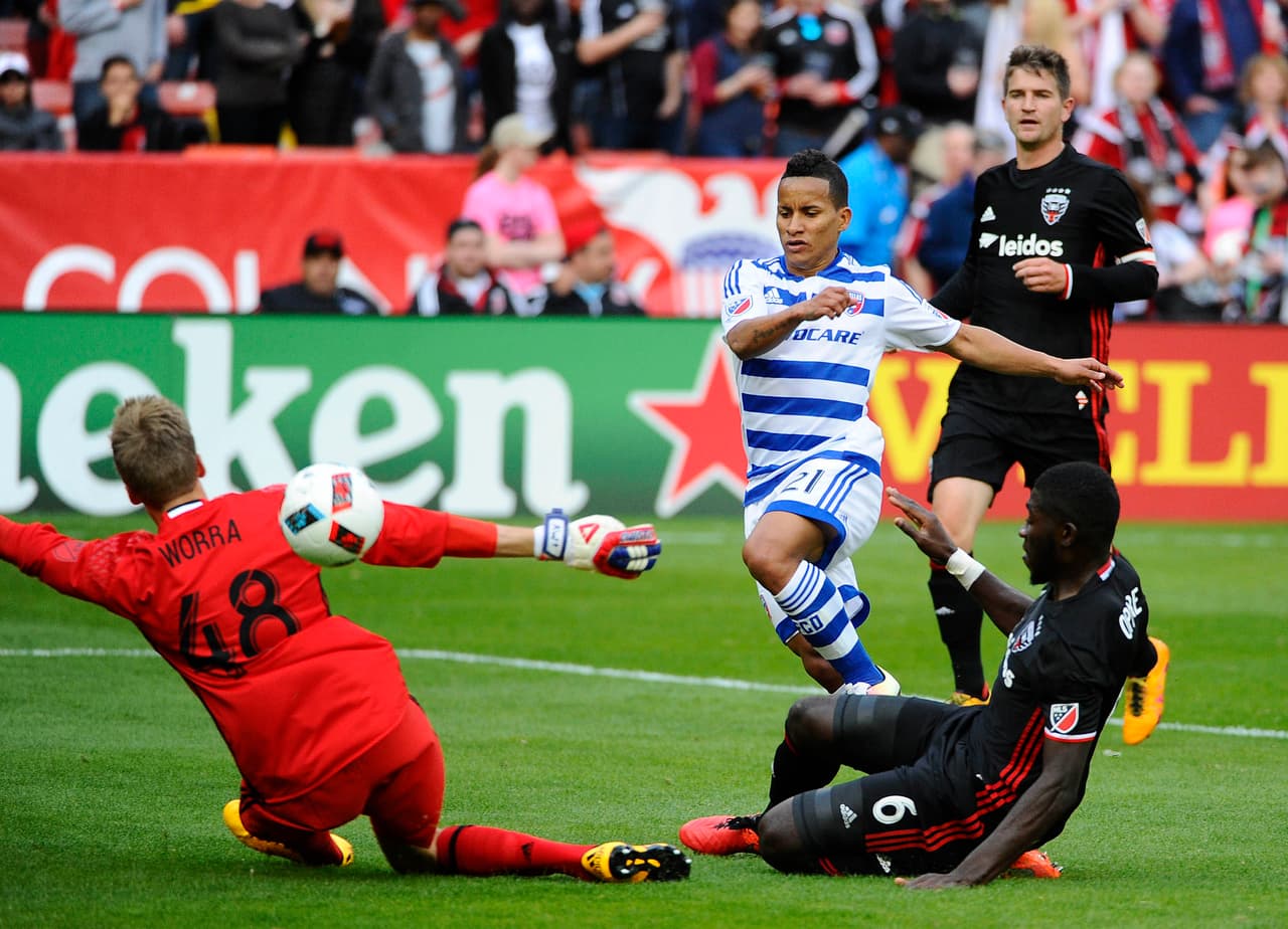 Michael Barrios fue la figura de Dallas en goleada ante D.C. United.