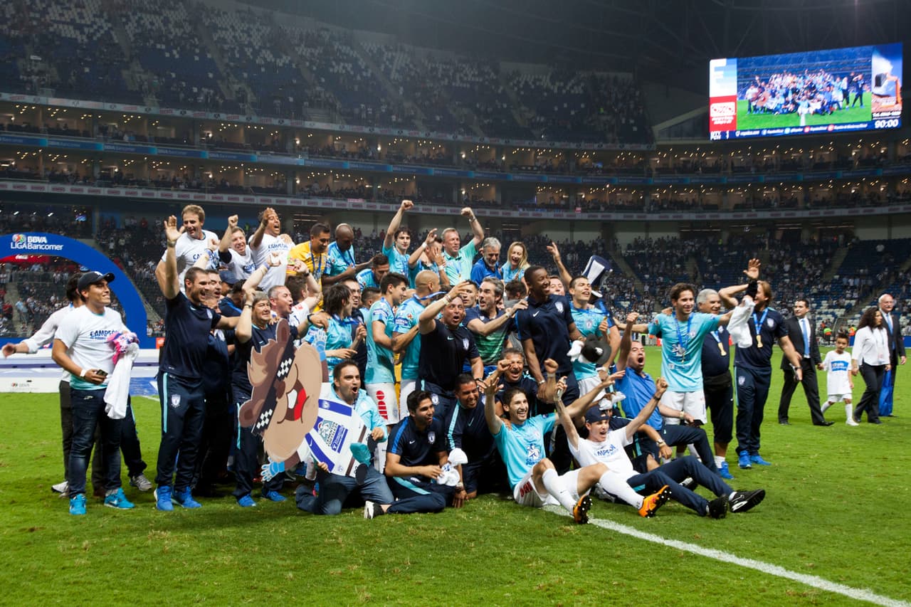 Los Rayados recibe a Pachuca en un partido que le trae malos recuerdos a los regios, pues la última vez que los Tuzos jugaron en su cancha, salieron con el trofeo de campeón.
